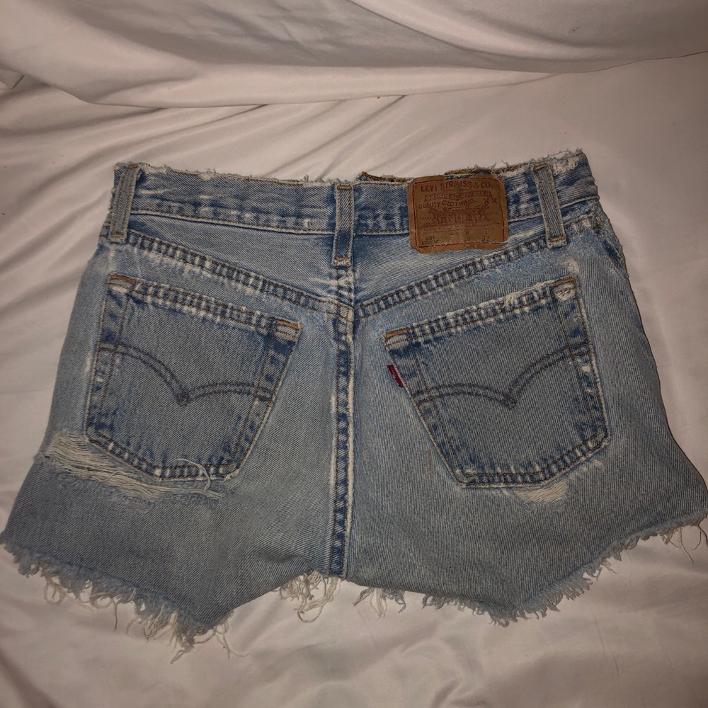 Levi high waisted shorts
